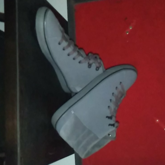 UGG'S 'Hoyt' Waterproof High Top Sneaker $45 - Picture 1 of 7